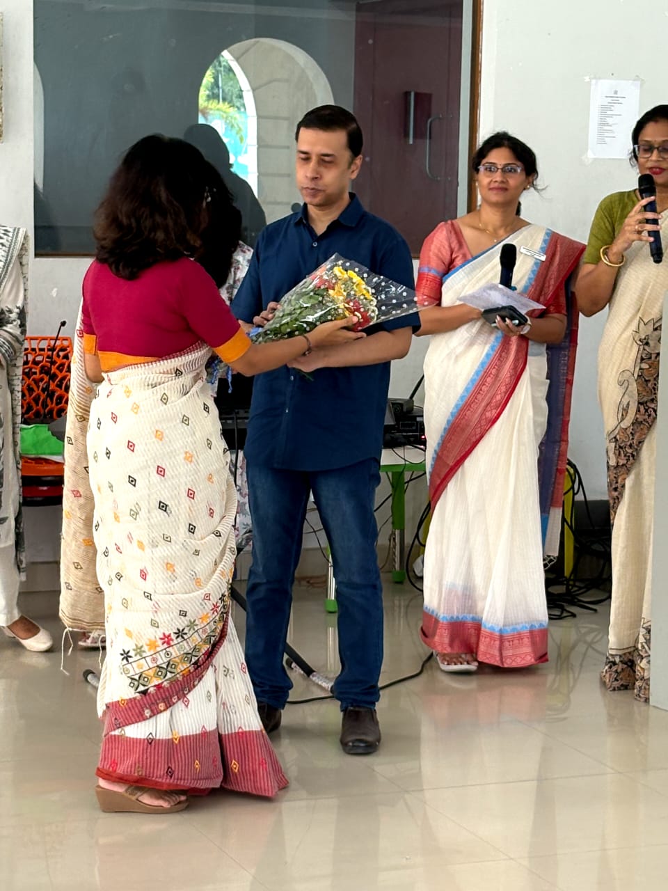 21 জুন দিল্লী ওয়ার্ল্ড পাবলিক স্কুল এ অনুষ্ঠিত হলো ইন্টারন্যাশনাল যোগ দিবস
