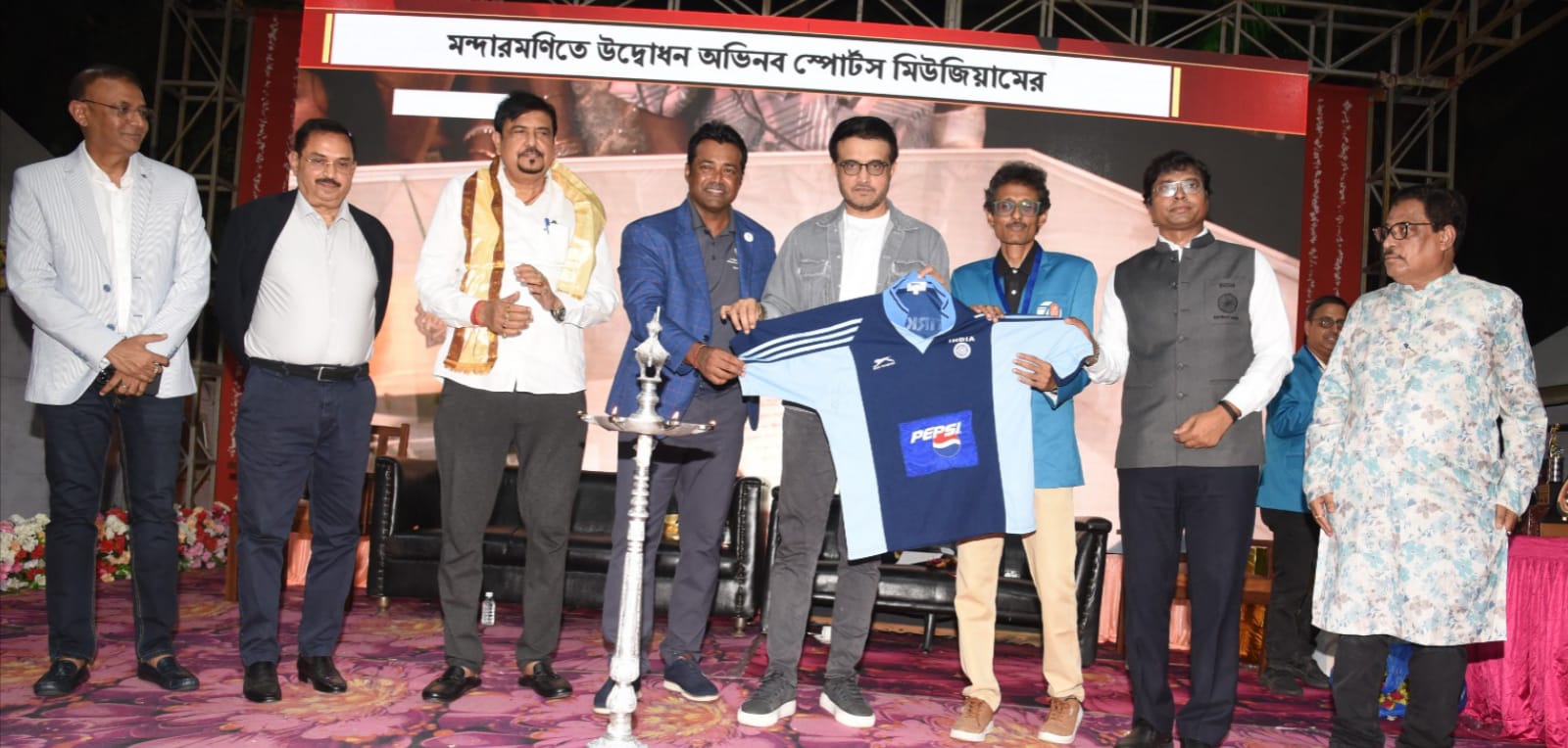 কলকাতা ক্রীড়া সাংবাদিক ক্লাবের উদ্যোগে সেরা ক্রীড়া ব্যক্তিত্বদের সম্মান প্রদান অনুষ্ঠান।