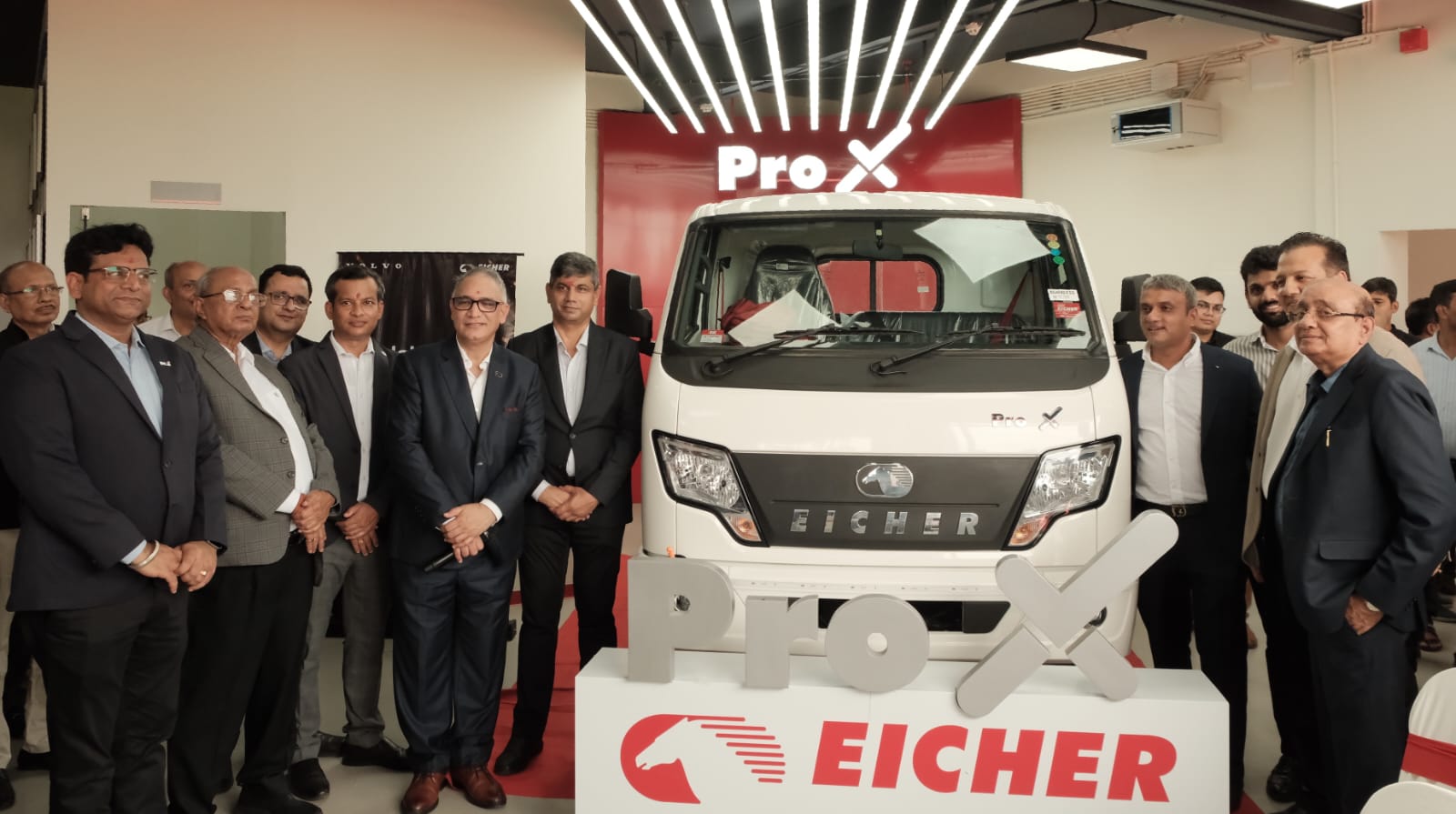 হাওড়ায় আয়শার ট্রাকস এন্ড বাসেসে Eicher Pro – X এর নতুন ডিলারশিপের উদ্বোধন।